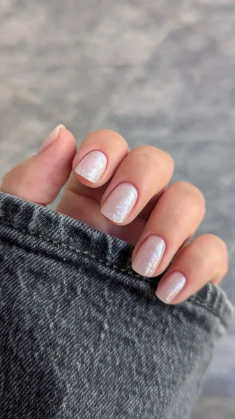 Shimmer gel polish in pearl white